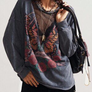 BOUTIQUE BUTTERFLY ROSE STUD AND MESH TRIM LONG SLEEVE TEE